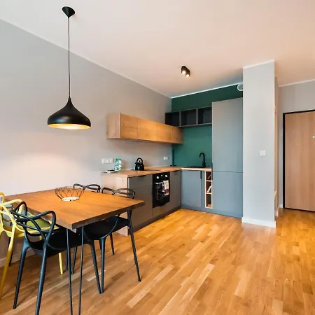 Zoliborz Lemon By Bookinghost *